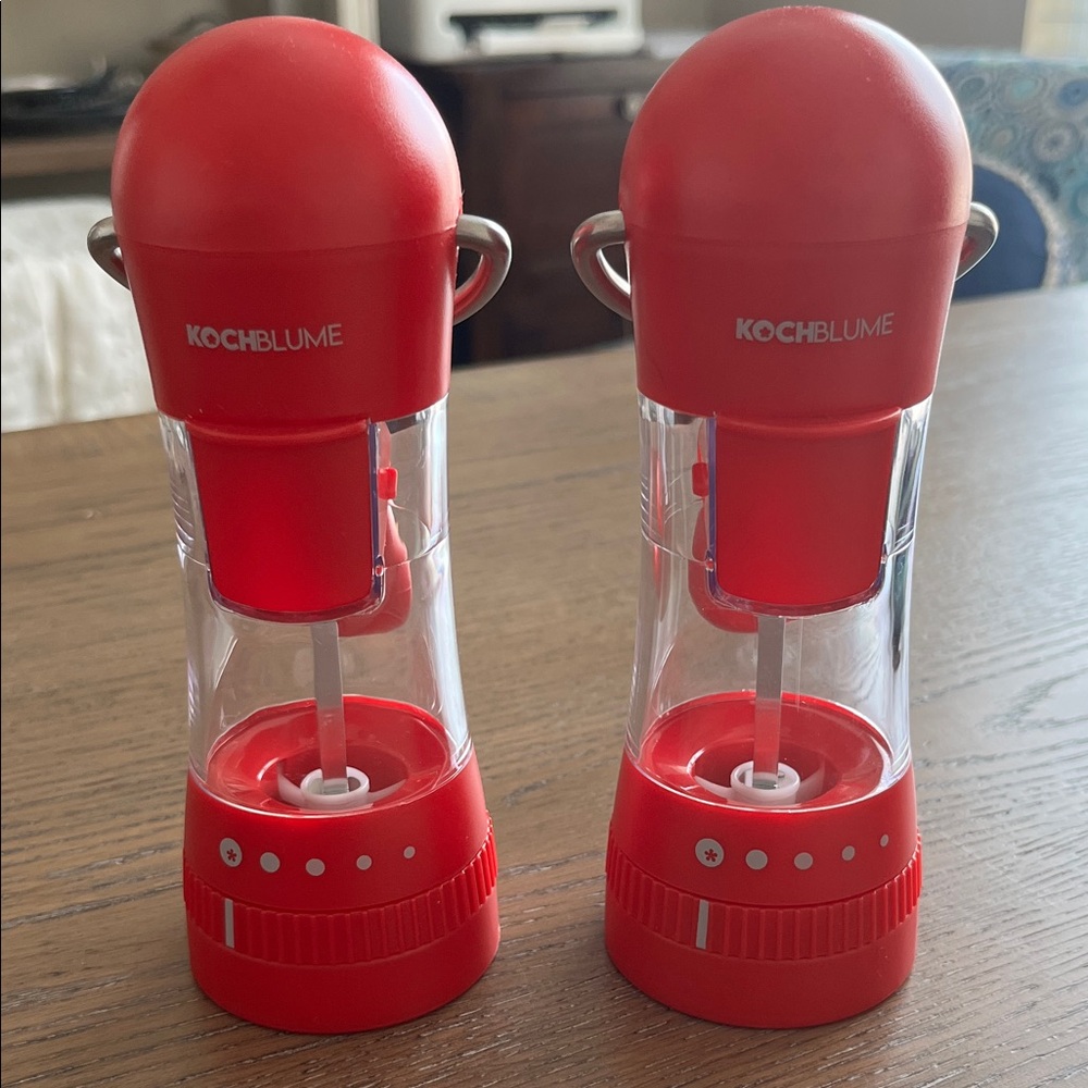 Kochblume Red Ratchet Spice‎ Mills Salt and Pepper Grinders NWOT